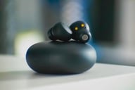 Bluetooth earbuds — photo 5