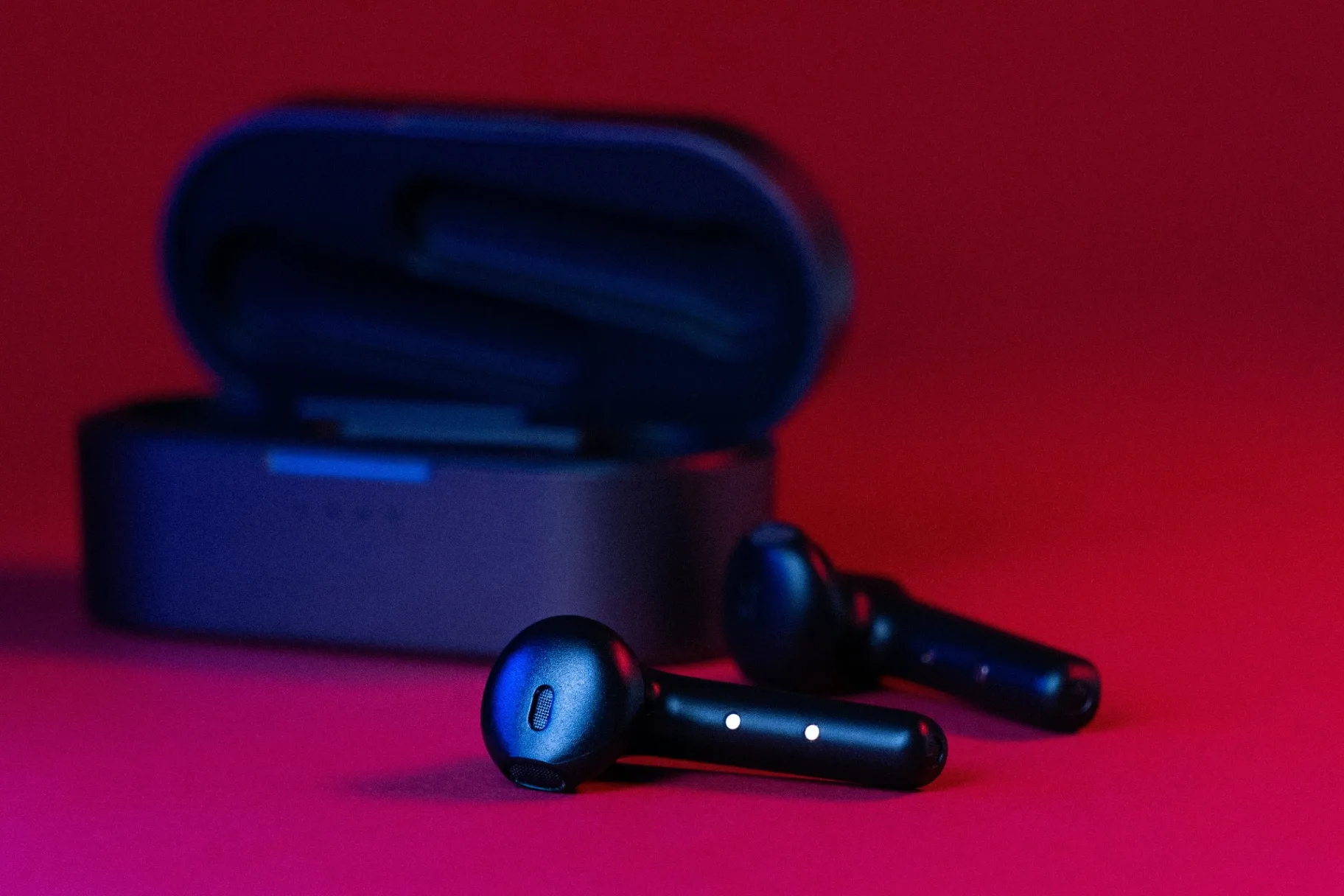 Bluetooth earbuds